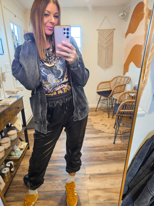 Grab And Go 100% Cotton Waffle Knit Mineral-Washed Hooded Cardigan In Black