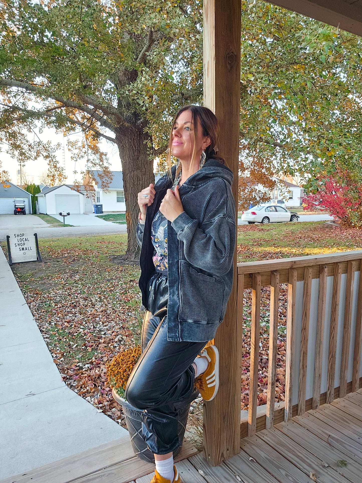 Grab And Go 100% Cotton Waffle Knit Mineral-Washed Hooded Cardigan In Black