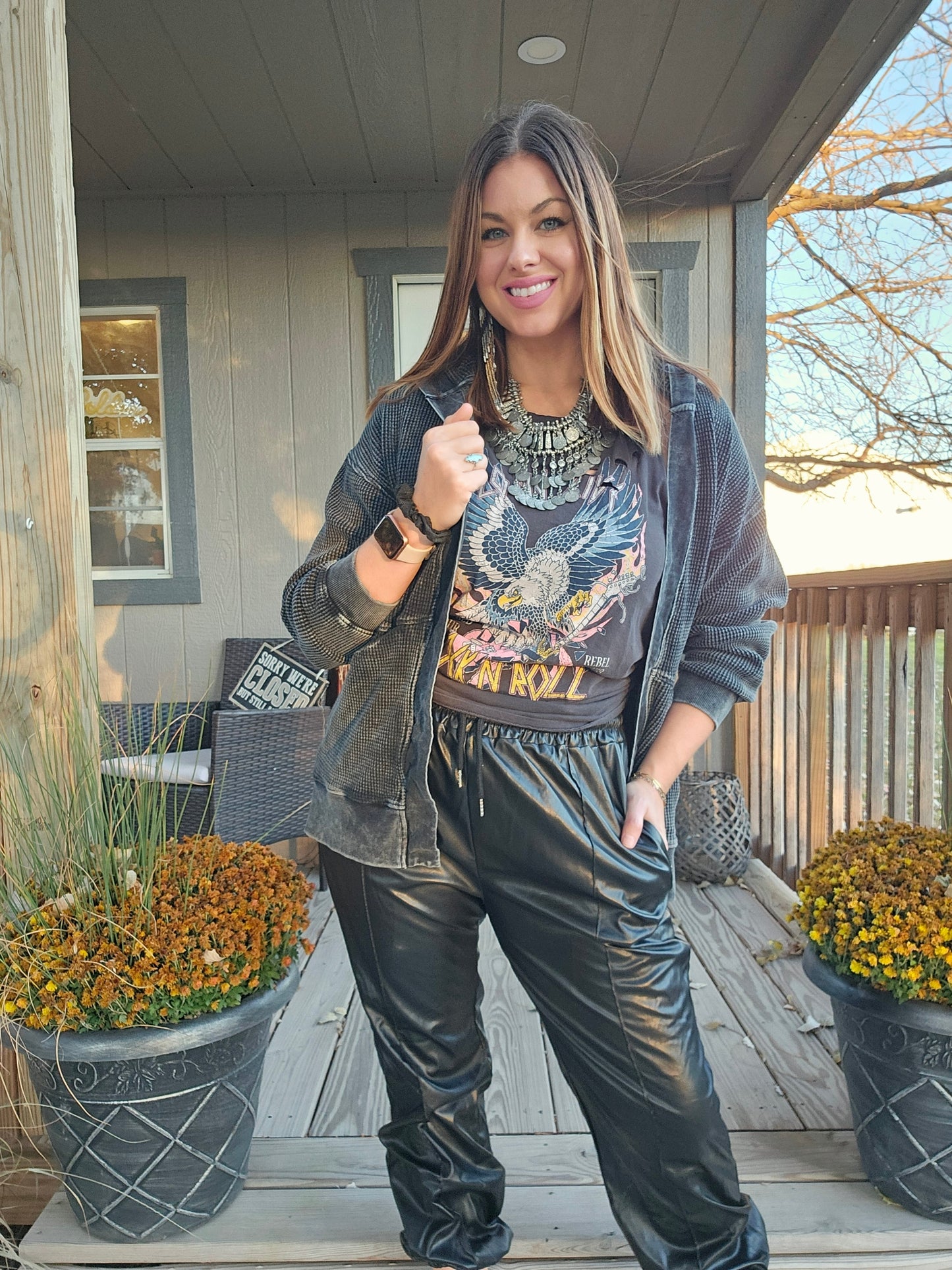 Grab And Go 100% Cotton Waffle Knit Mineral-Washed Hooded Cardigan In Black