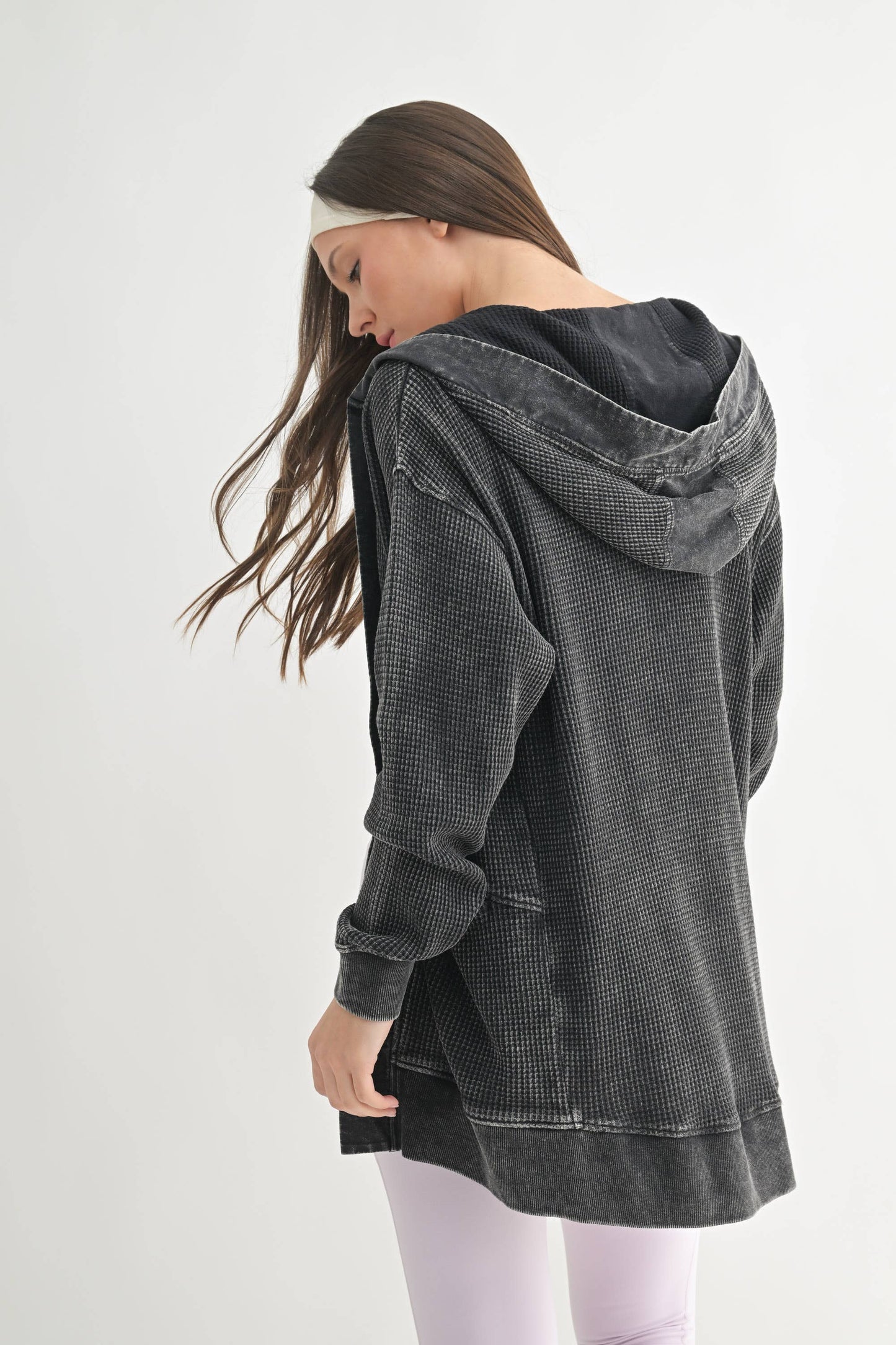 Grab And Go 100% Cotton Waffle Knit Mineral-Washed Hooded Cardigan In Black